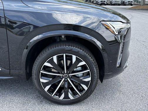 2026 Volvo XC90 B5 Plus 6-Seater