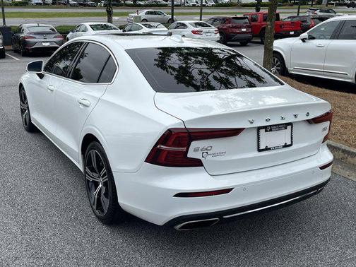 2022 Volvo S60 T5
