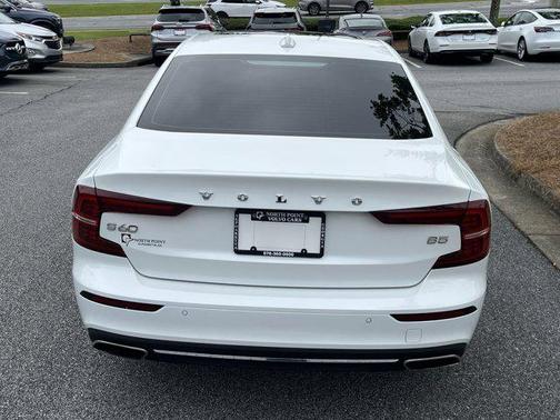 2022 Volvo S60 T5