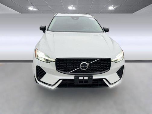 2025 Volvo XC60 Plug-In Hybrid T8 Ultra