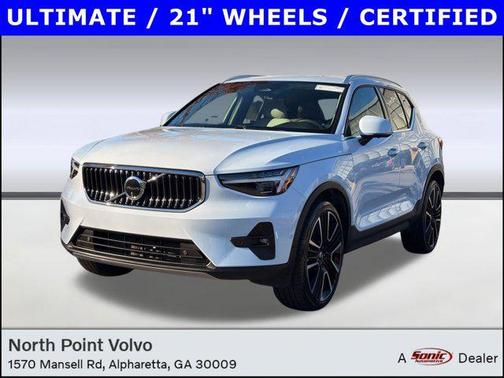 2024 Volvo XC40 B5 Ultimate Bright Theme