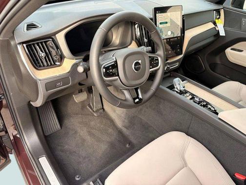 Mulberry Metallic 2026 Volvo XC60 B5 Core