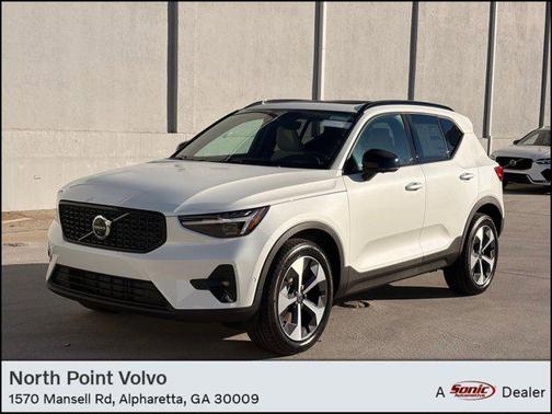 2026 Volvo XC40 B5 Plus