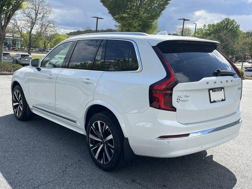 2025 Volvo XC90 B6 Core