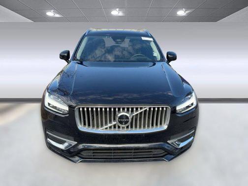 2023 Volvo XC90 B6 Ultimate 7-Seater