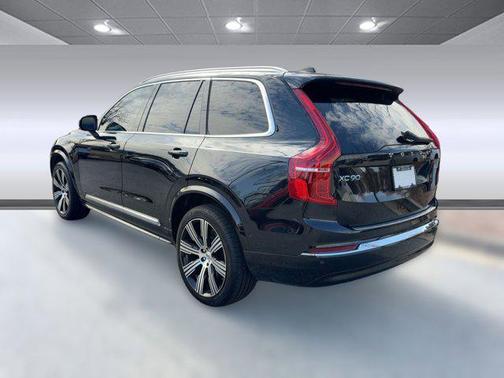 2023 Volvo XC90 B6 Ultimate 7-Seater