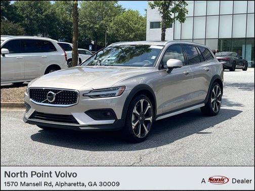 2025 Volvo V60 Cross Country B5 Ultra