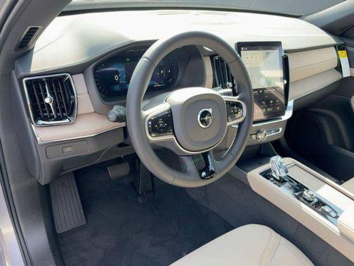 2026 Volvo XC90 Plus, B6 AWD Gas (mild hybrid), Gasoline, Bright, 7 Seats