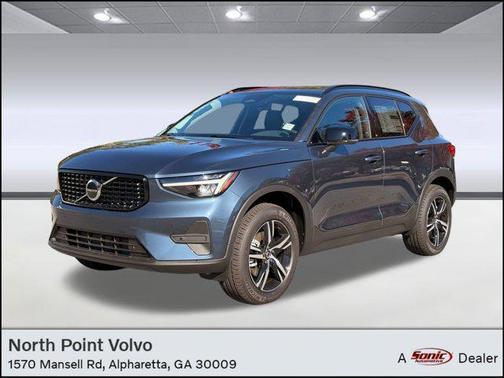 2026 Volvo XC40 B5 Core