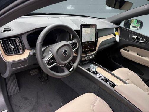 2026 Volvo XC60 B5 Core