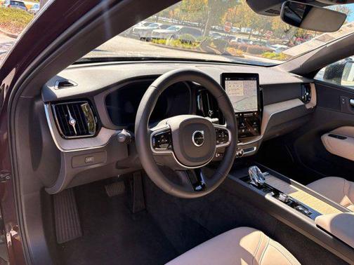 2026 Volvo XC60 B5 Core