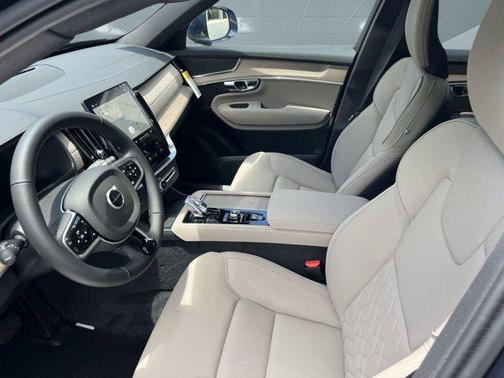 2026 Volvo XC90 B5 Plus 7-Seater