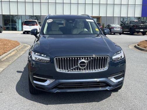 2025 Volvo XC90 Plug-In Hybrid T8 Plus 6-Seater