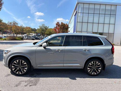 2026 Volvo XC90 B6 Plus 7-Seater