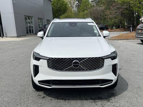 2025 Volvo XC90 B6 Plus 7-Seater