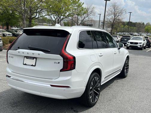2025 Volvo XC90 B6 Plus 7-Seater