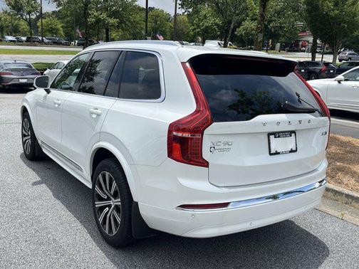 2025 Volvo XC90 B5 Core