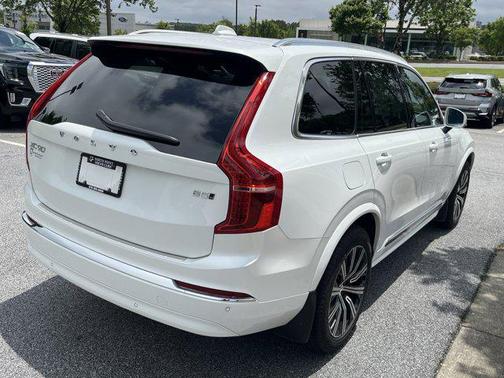 2025 Volvo XC90 B5 Core