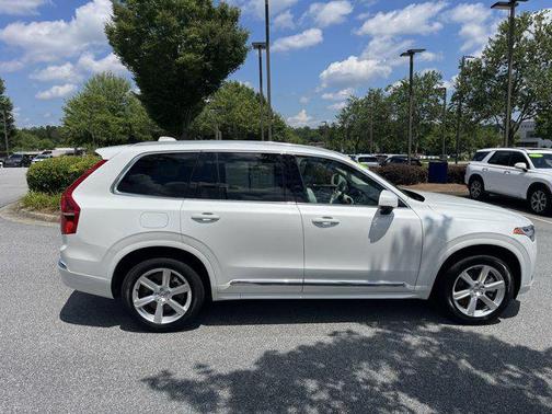 2024 Volvo XC90 B5 Core Bright Theme