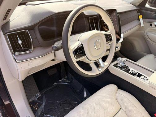 2026 Volvo XC90 B6 Ultra Dark Theme 7-Seater