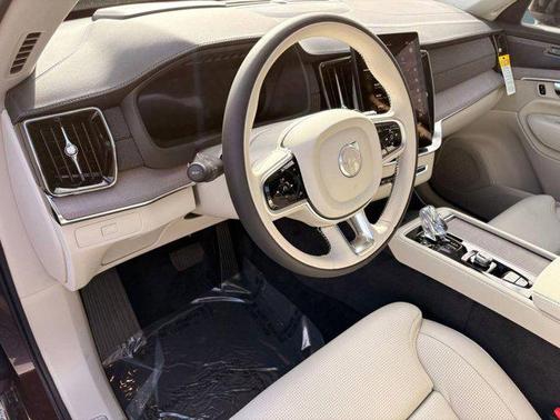 2026 Volvo XC90 B6 Ultra Dark Theme 7-Seater