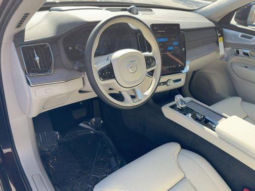 2026 Volvo XC90 B6 Ultra Dark Theme 6-Seater