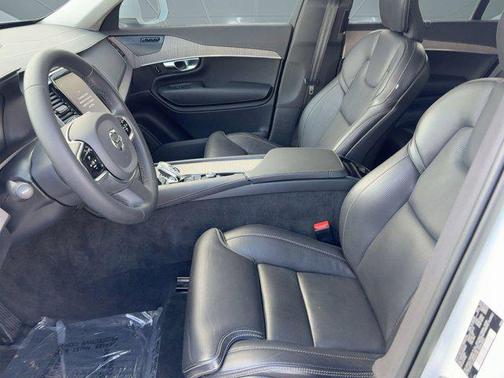 2023 Volvo XC90 B6 Ultimate 6-Seater
