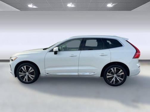 2023 Volvo XC60 B5 Plus Bright Theme