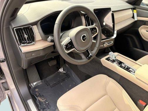 2026 Volvo XC90 Plus, B6 AWD Gas (mild hybrid), Gasoline, Bright, 7 Seats
