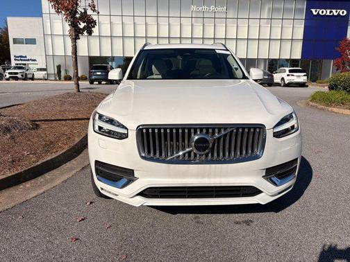 2023 Volvo XC90 B6 Plus 6-Seater
