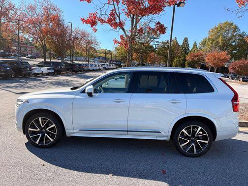 2023 Volvo XC90 B6 Plus 6-Seater