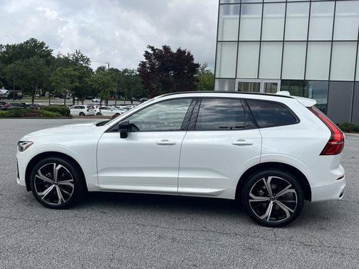 2025 Volvo XC60 B5 Ultra