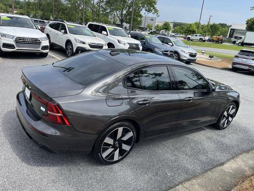 2023 Volvo S60 Recharge Plug-In Hybrid T8 Plus Dark Theme