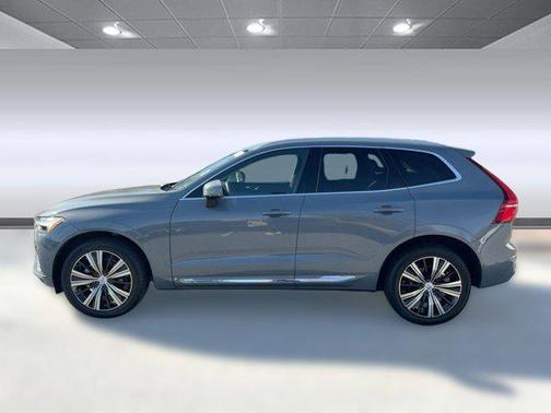 2023 Volvo XC60 B5 Plus Bright Theme