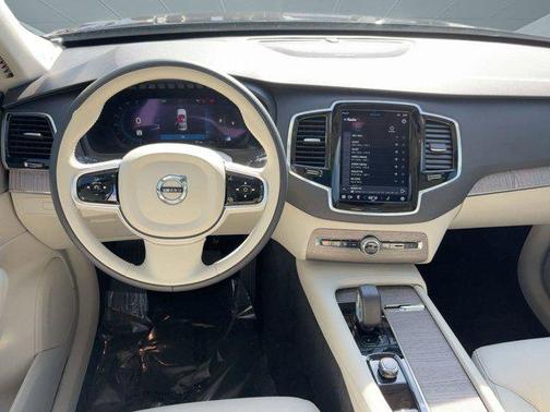 2023 Volvo XC90 B6 Plus 7-Seater