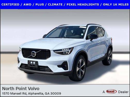 2024 Volvo XC40 B5 Plus Dark Theme