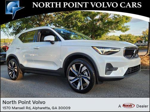 2025 Volvo XC40 Plus Bright Theme