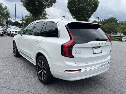 2025 Volvo XC90 B6 Core