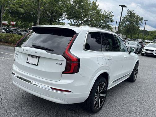 2025 Volvo XC90 B6 Core