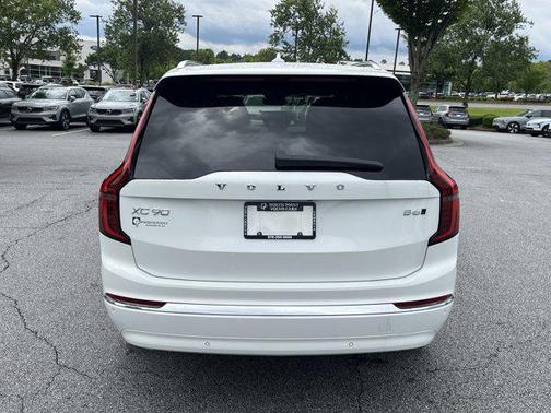 2025 Volvo XC90 B6 Core