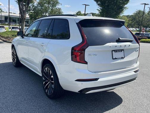 2026 Volvo XC90 B6 Ultra Dark Theme 7-Seater