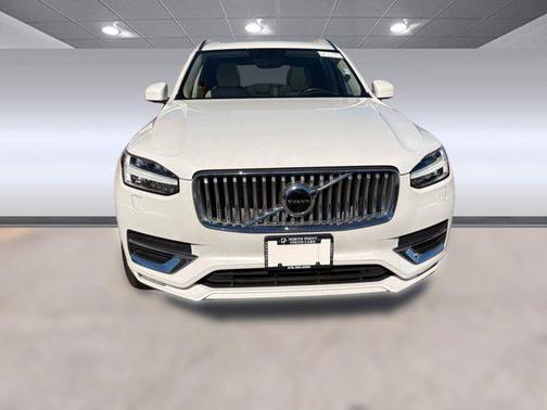 2022 Volvo XC90 T6 Inscription