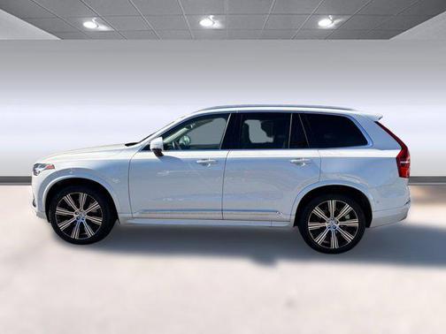 2022 Volvo XC90 T6 Inscription