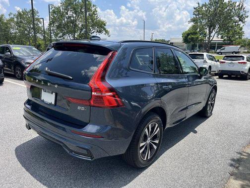 2025 Volvo XC60 B5 Core