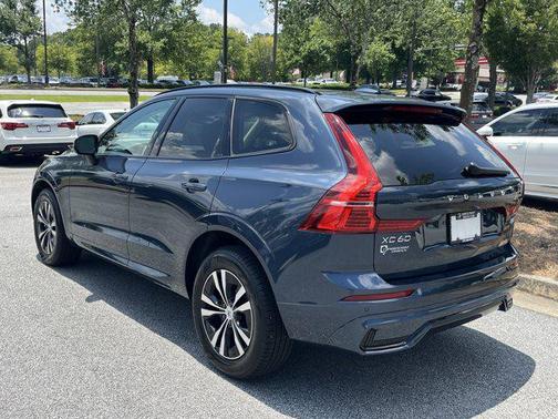 2025 Volvo XC60 B5 Core