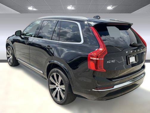 2024 Volvo XC90 B5 Plus Bright Theme