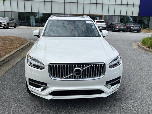 2024 Volvo XC90 B6 Plus Bright Theme 7-Seater