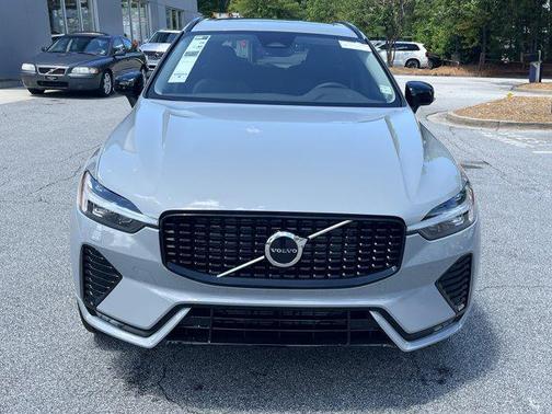 2025 Volvo XC60 B5 Core