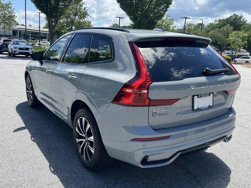 2025 Volvo XC60 B5 Core