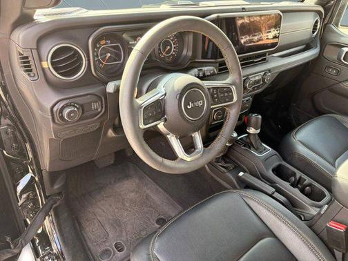 2024 Jeep Wrangler 4-Door Sahara 4x4